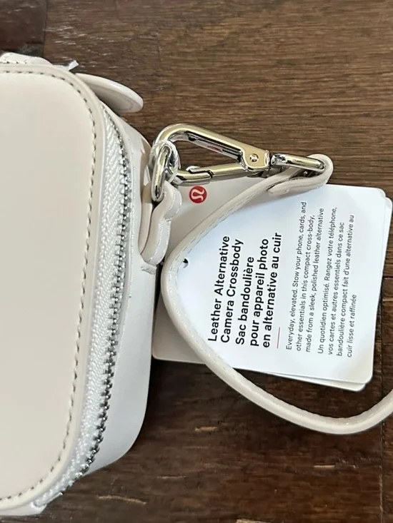 Lululemon Leather Alternative Camera
Crossbody Bag-Cashew NWT - Picture 9 of 16